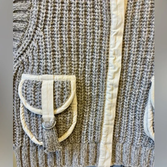 Zara Chunky Knit Round Neck Utility Pocket
Beige Marl Gray Sweater Vest Size S - Picture 15 of 15